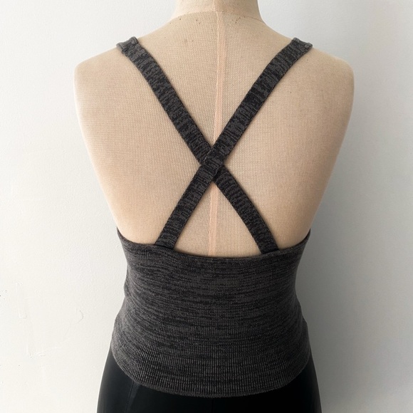Hollister Grey Knit Criss Cross Cropped Tank Top - Size L - High Neck - Picture 4 of 10